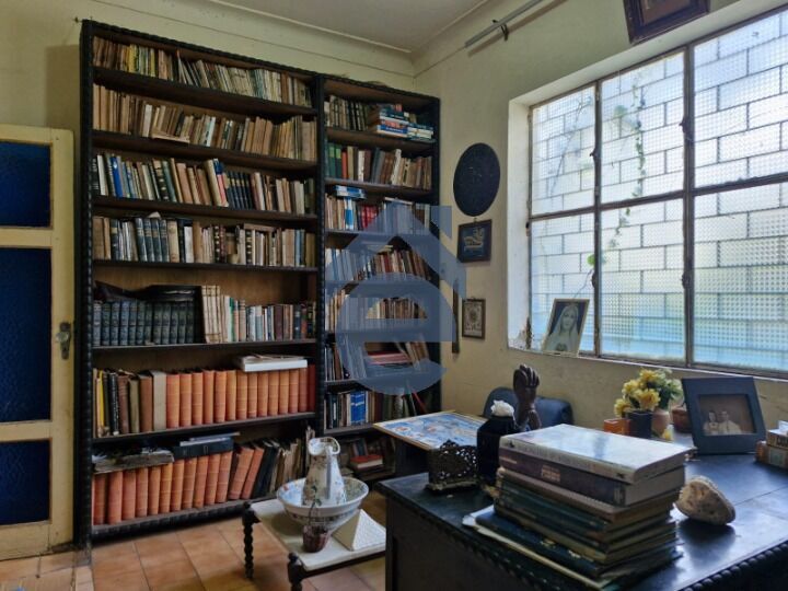 Casa à venda com 5 quartos, 326m² - Foto 3