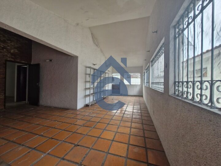 Casa à venda com 3 quartos, 269m² - Foto 17