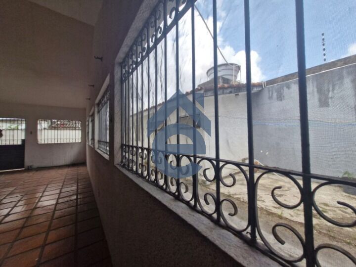 Casa à venda com 3 quartos, 269m² - Foto 20