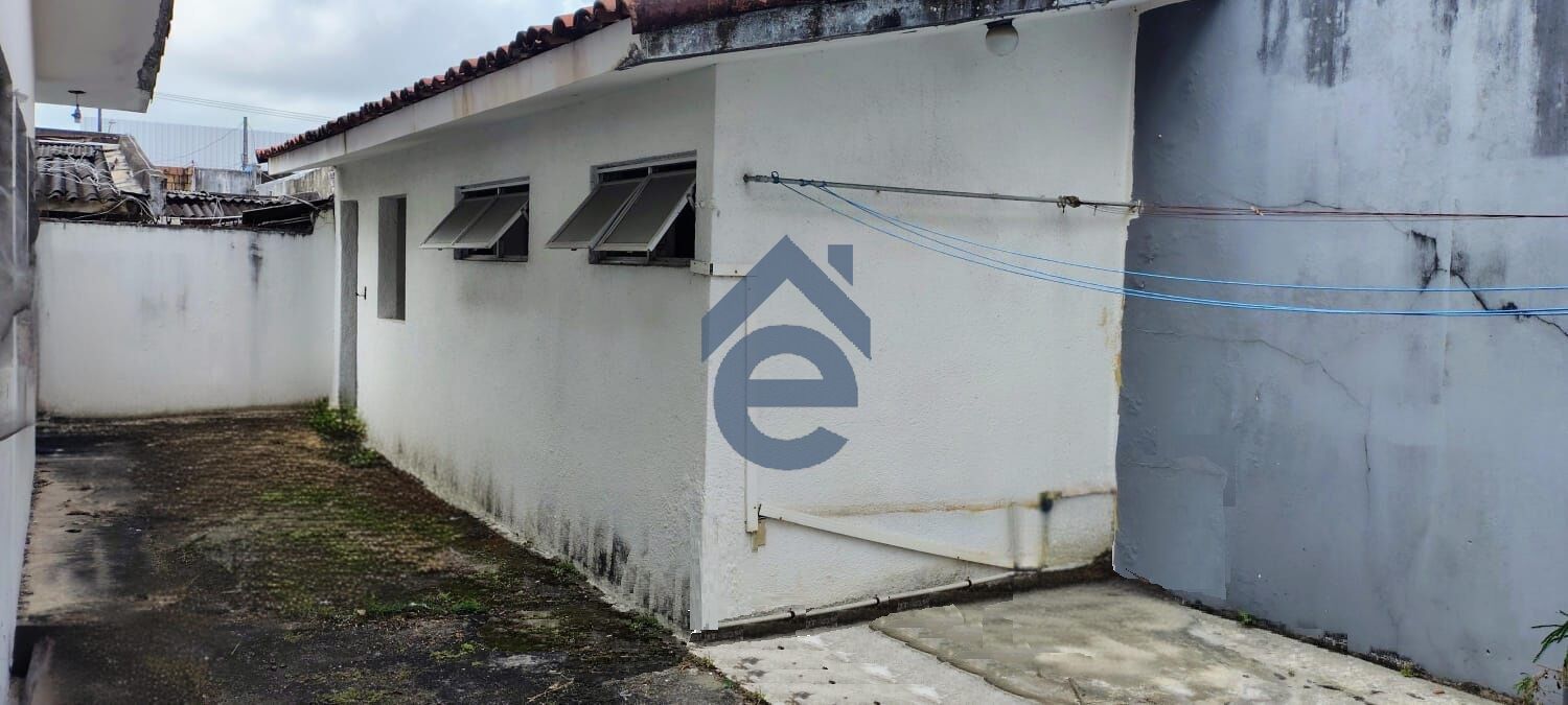 Casa à venda com 3 quartos, 269m² - Foto 21