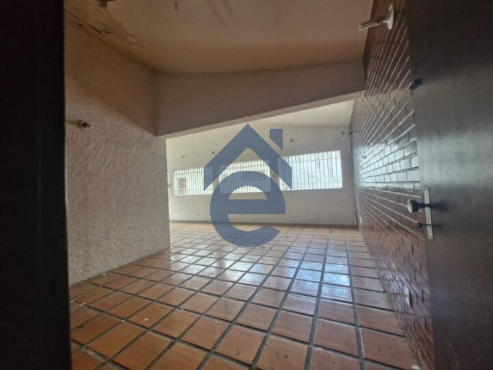 Casa à venda com 3 quartos, 269m² - Foto 16