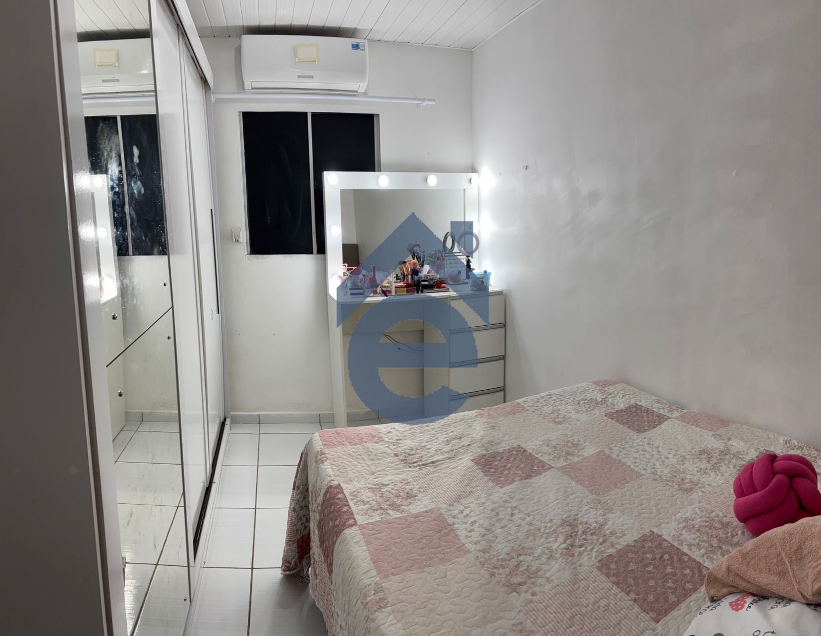 Casa à venda com 3 quartos, 110m² - Foto 3