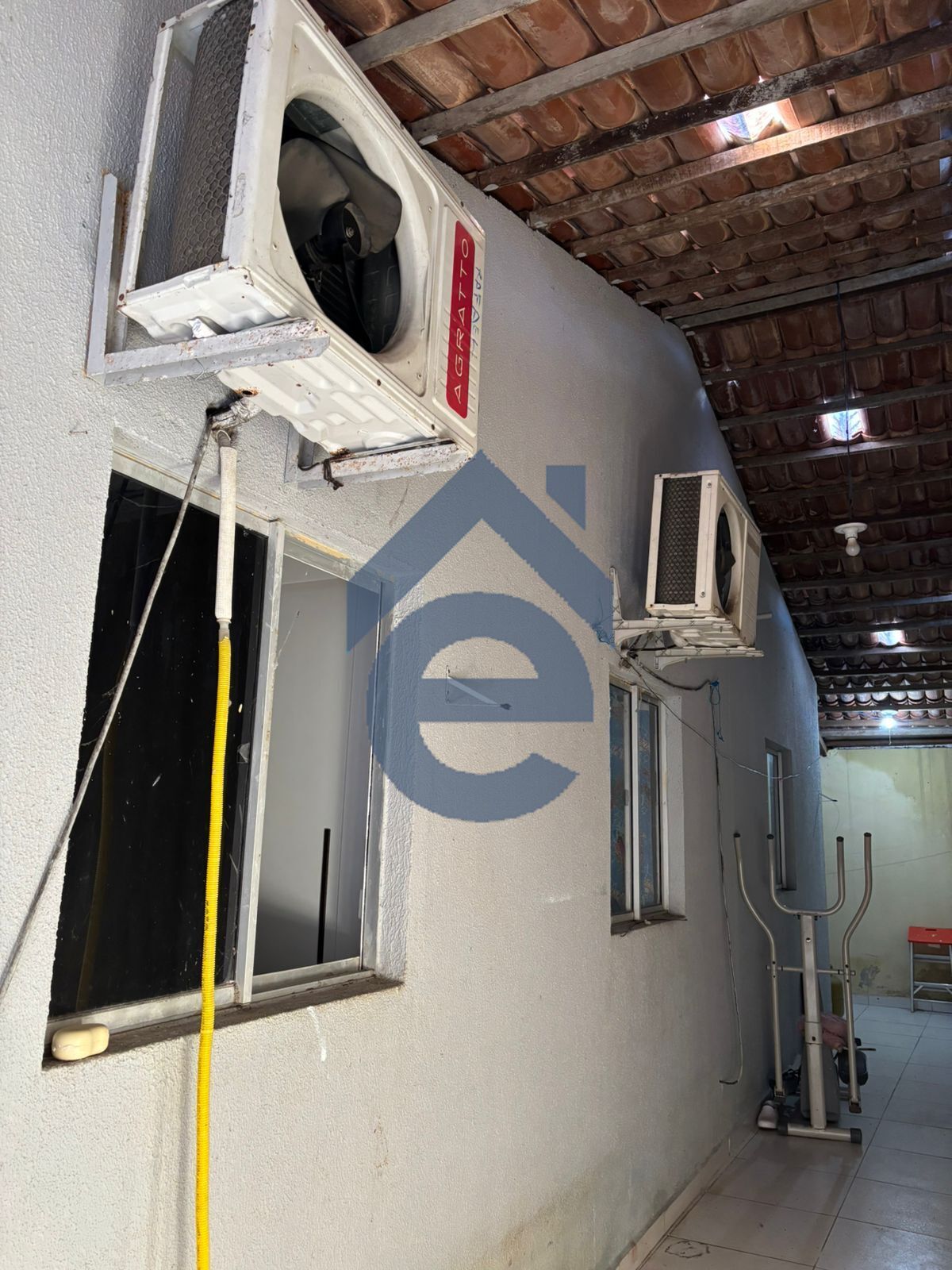 Casa à venda com 3 quartos, 110m² - Foto 8