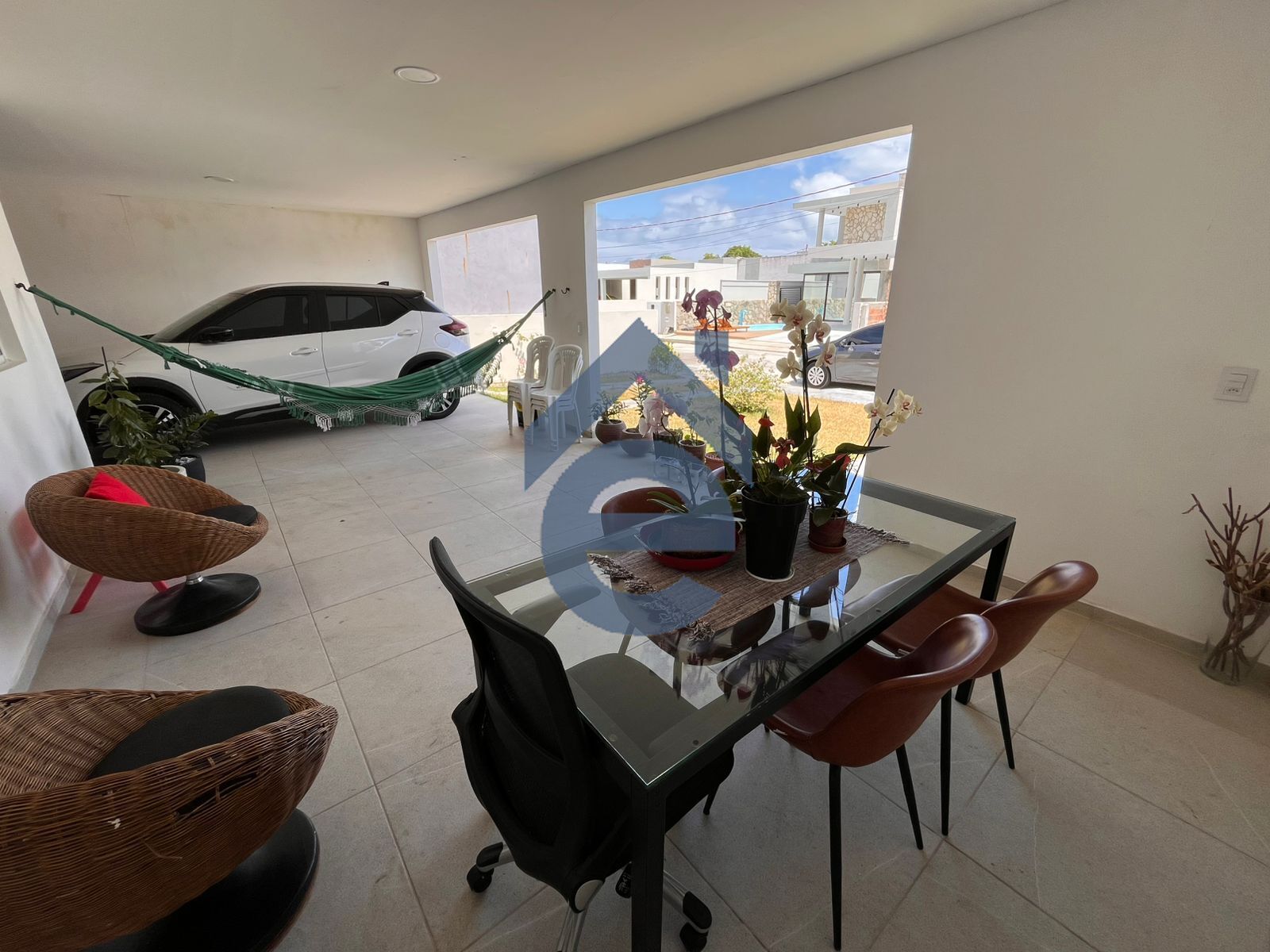 Casa à venda com 3 quartos, 199m² - Foto 1