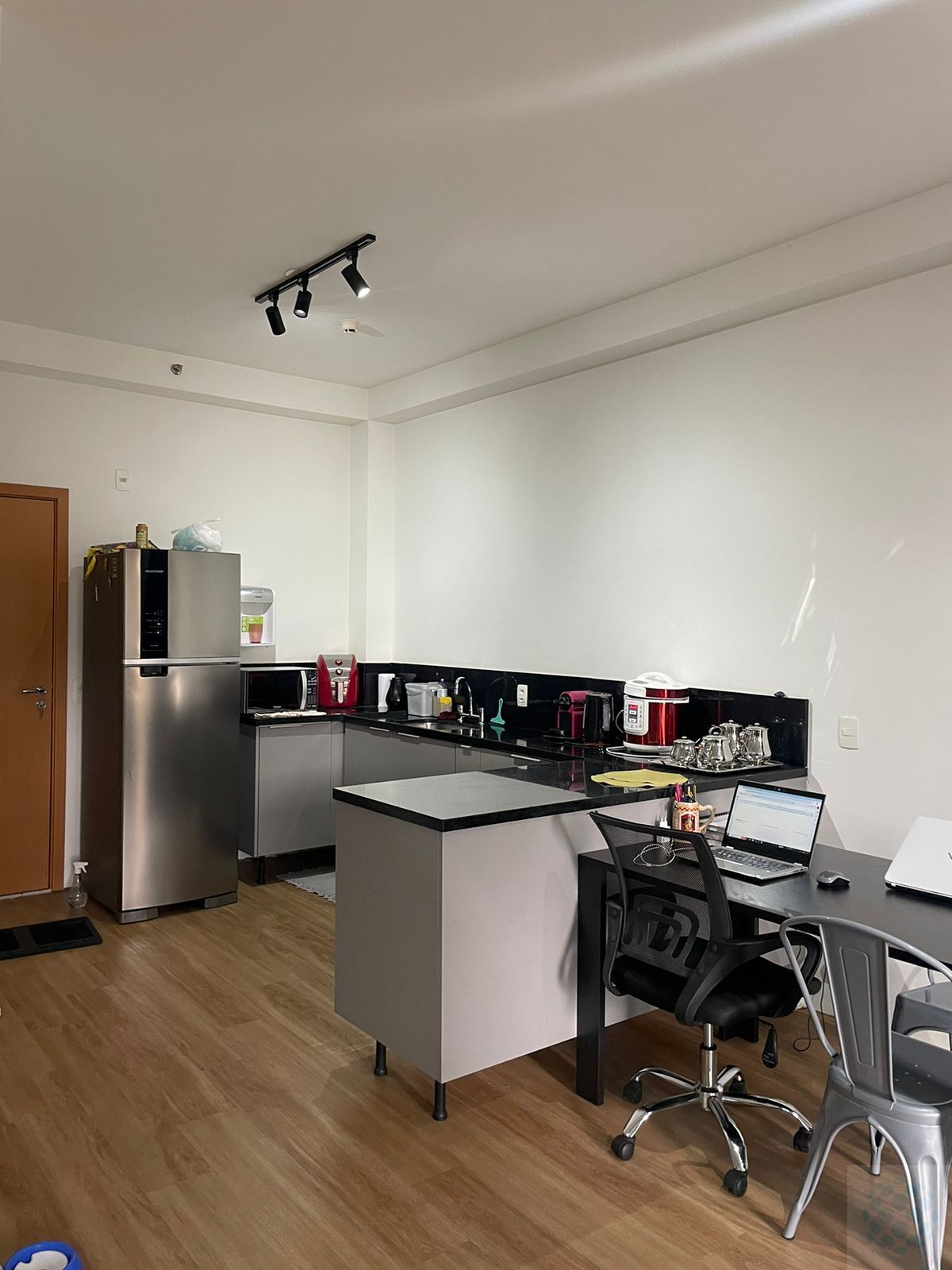 Apartamento à venda com 1 quarto, 45m² - Foto 4