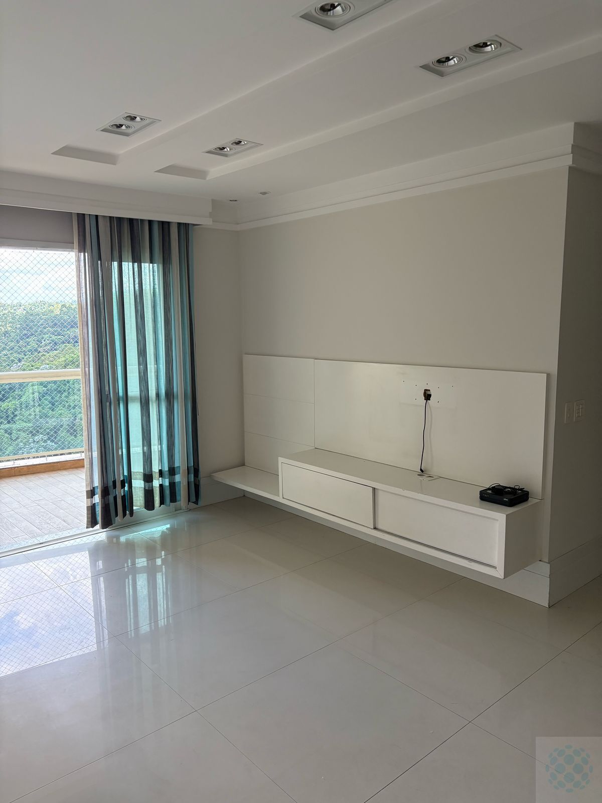 Apartamento para alugar com 4 quartos, 133m² - Foto 3