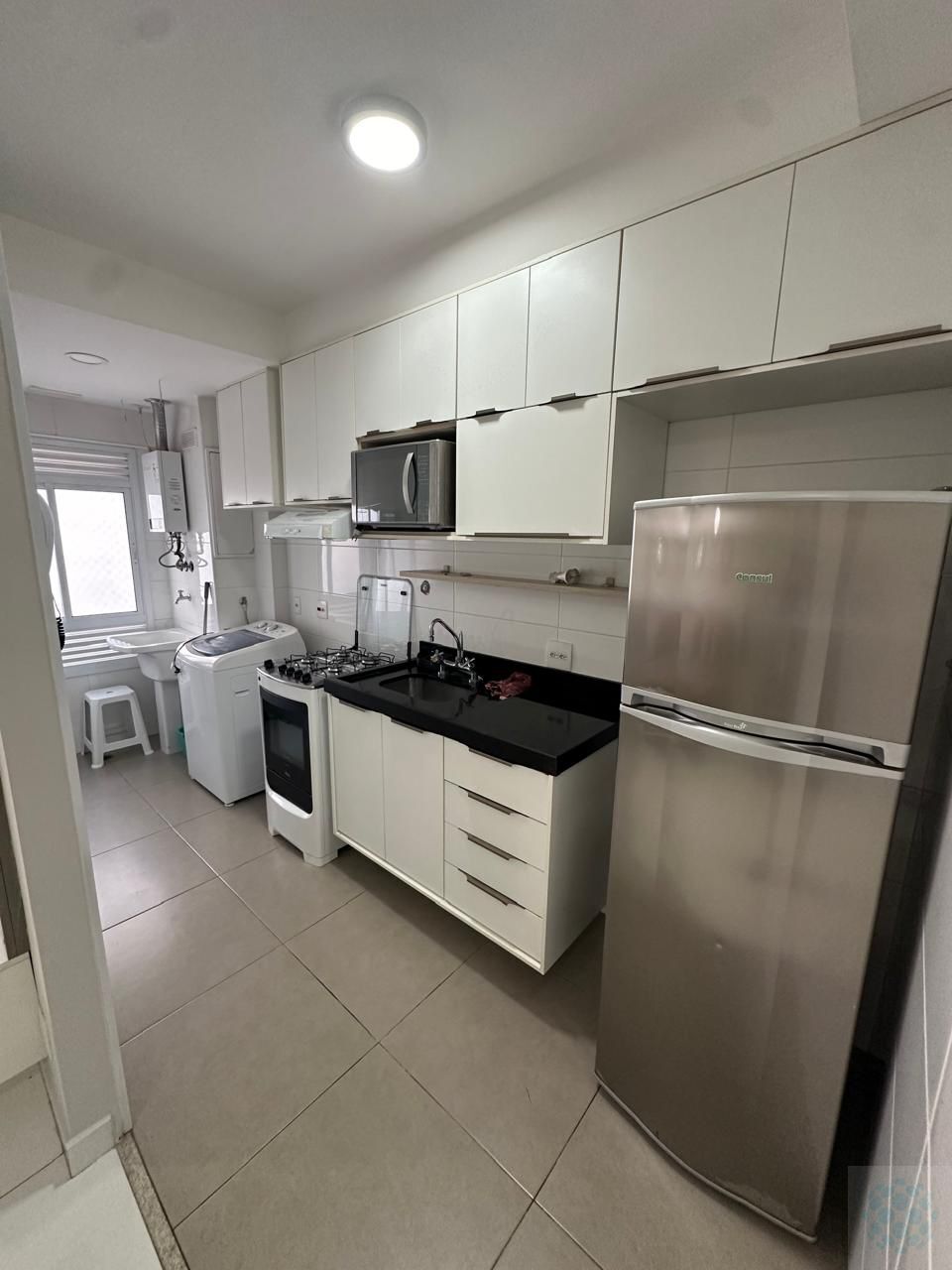 Apartamento para alugar com 1 quarto, 49m² - Foto 9