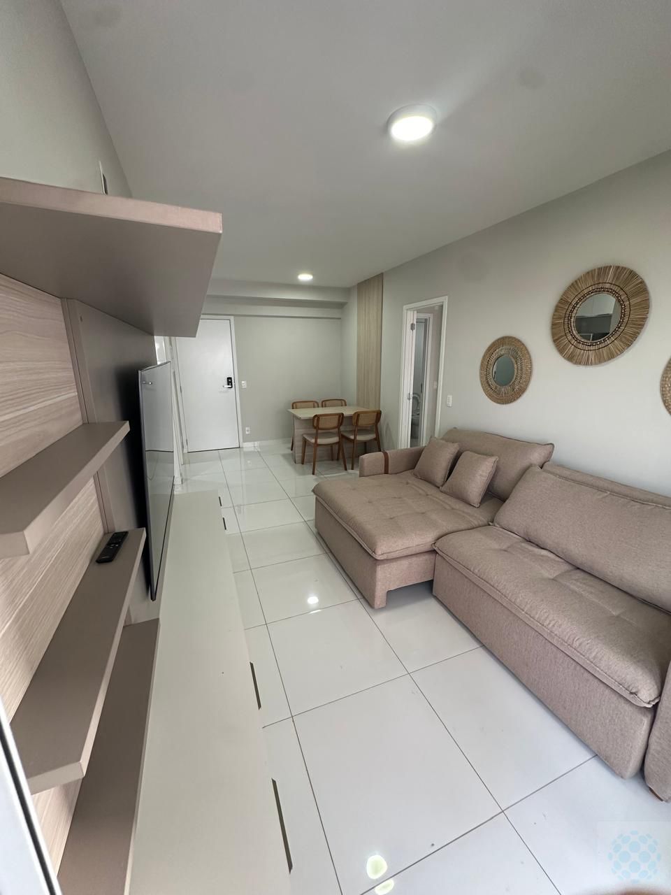 Apartamento para alugar com 1 quarto, 49m² - Foto 2