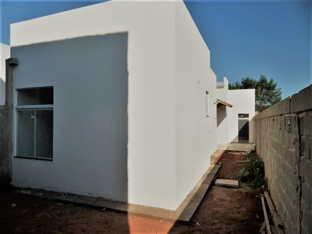 Casa à venda com 2 quartos, 150m² - Foto 2