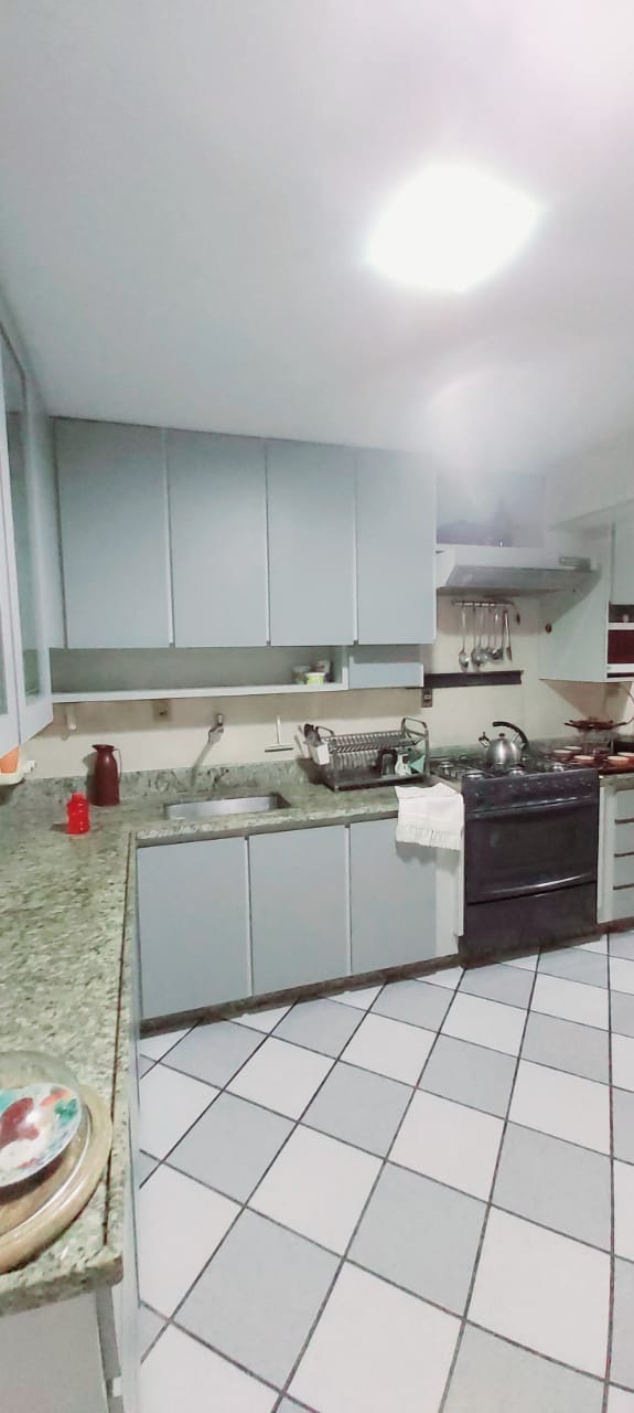 Apartamento à venda com 3 quartos, 180m² - Foto 30