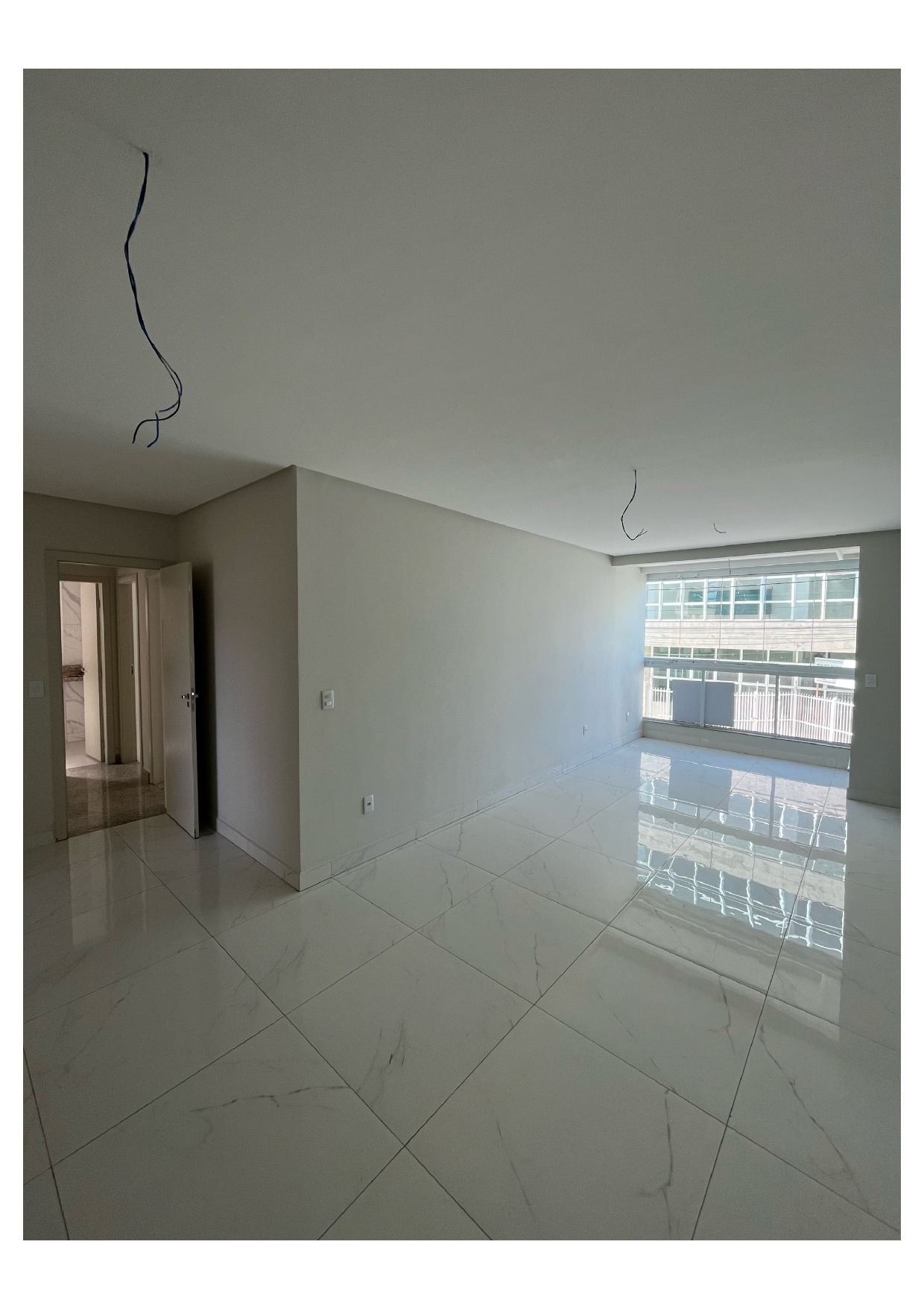 Apartamento à venda com 3 quartos, 124m² - Foto 1