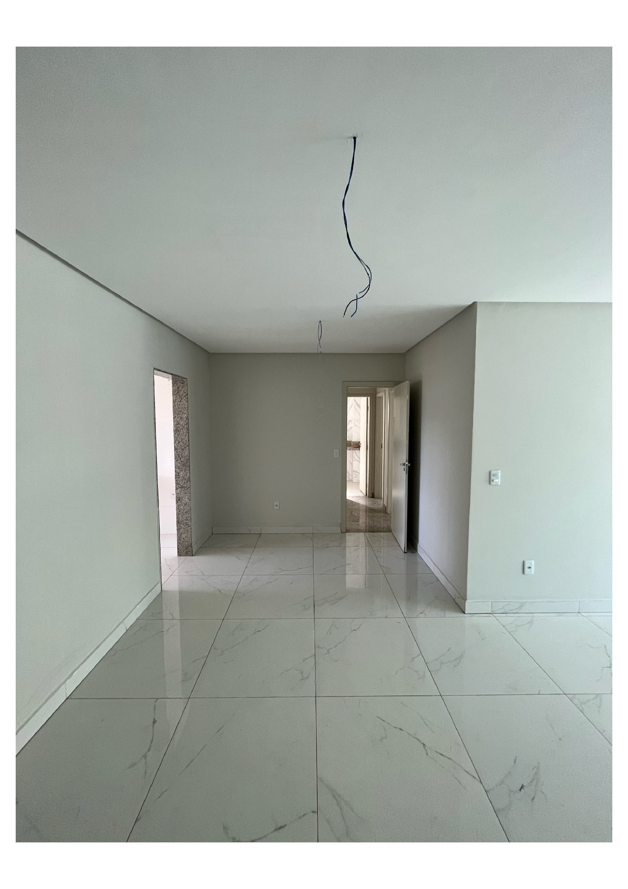 Apartamento à venda com 3 quartos, 124m² - Foto 2