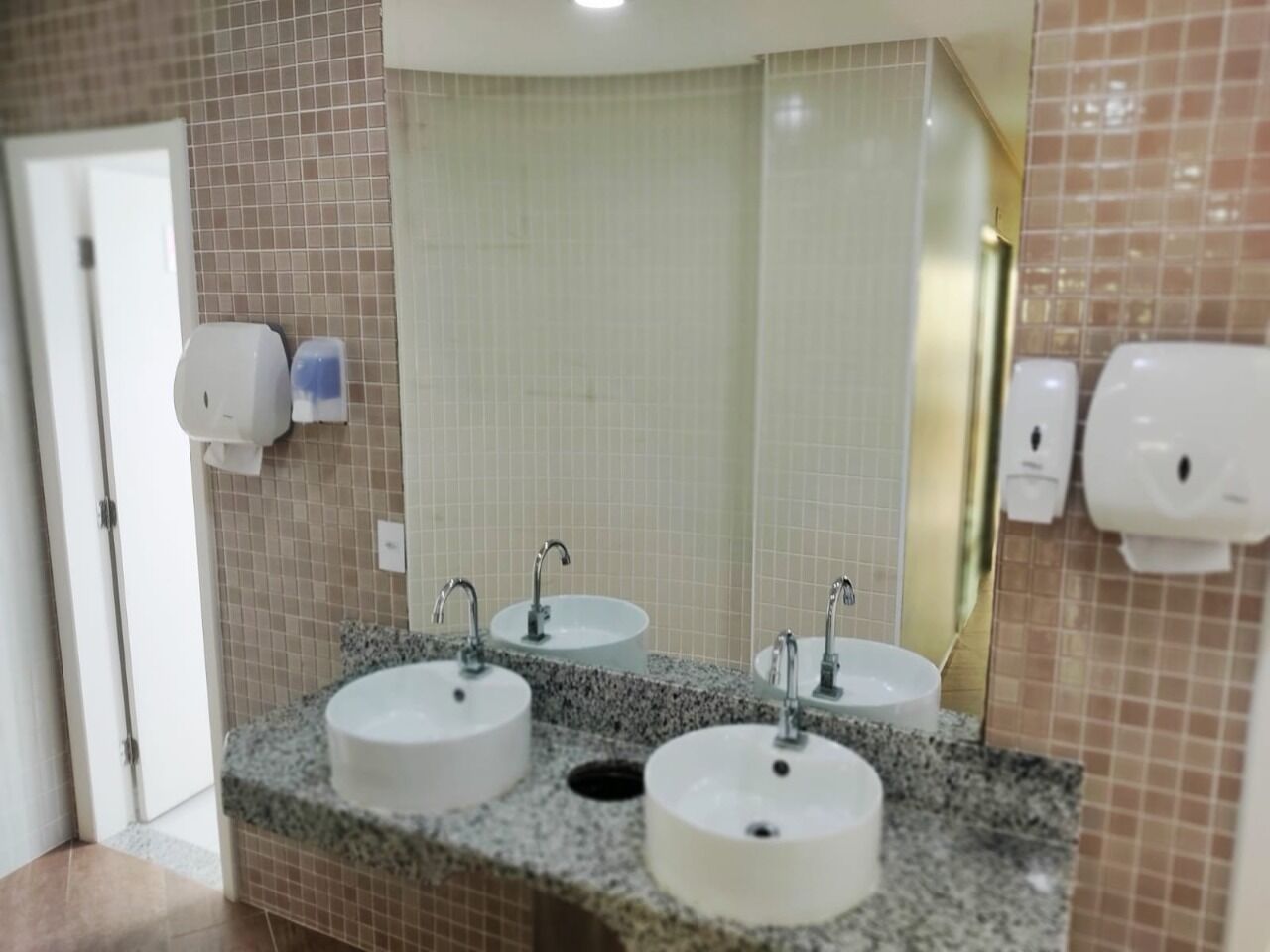 Apartamento à venda com 2 quartos, 80m² - Foto 19