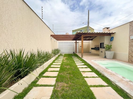 Casa à venda com 3 quartos, 160m² - Foto 1