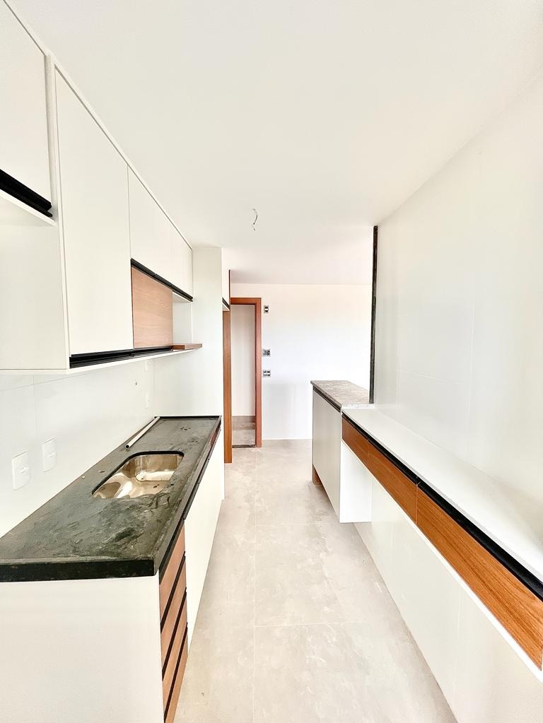 Apartamento à venda com 2 quartos, 64m² - Foto 4