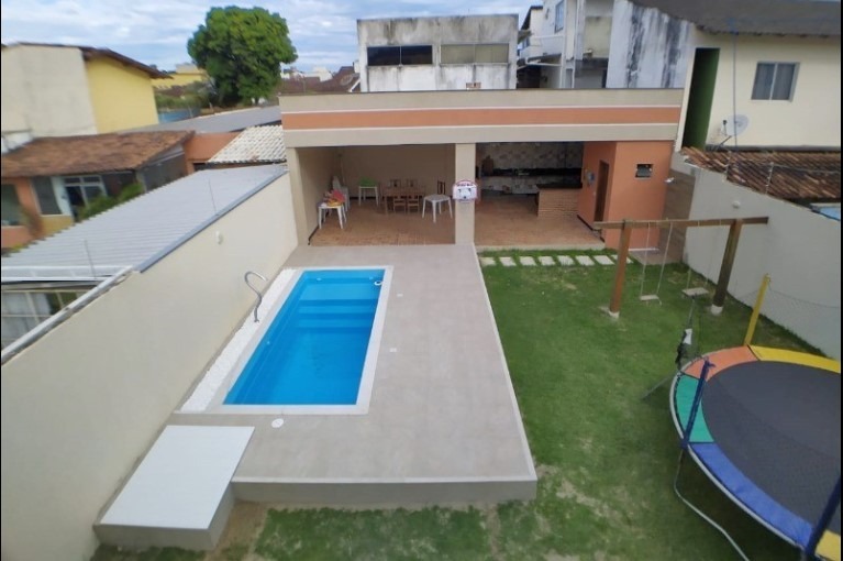 Casa à venda com 4 quartos, 340m² - Foto 1