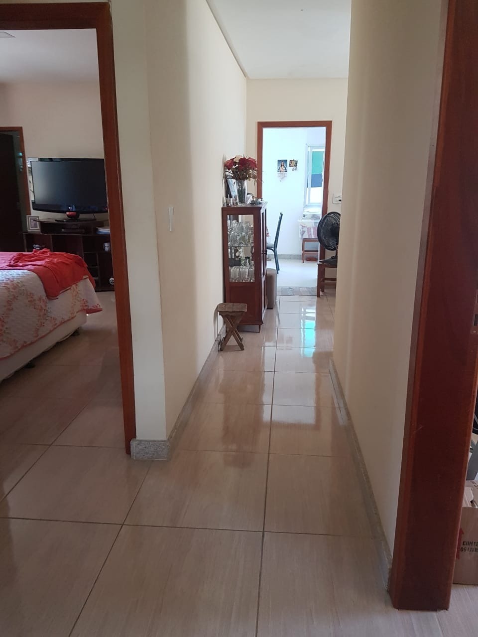 Casa à venda com 3 quartos, 300m² - Foto 4