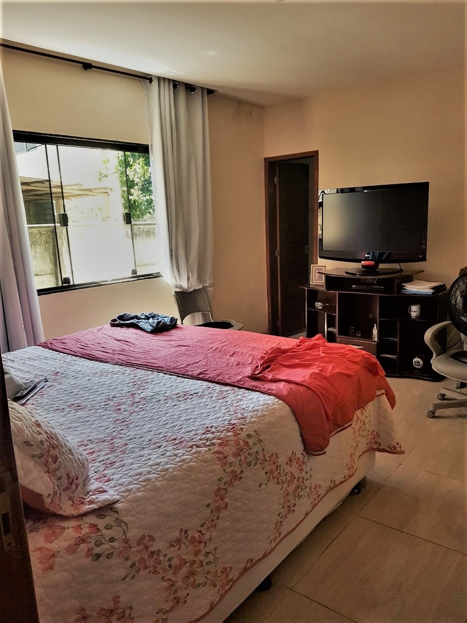 Casa à venda com 3 quartos, 300m² - Foto 3