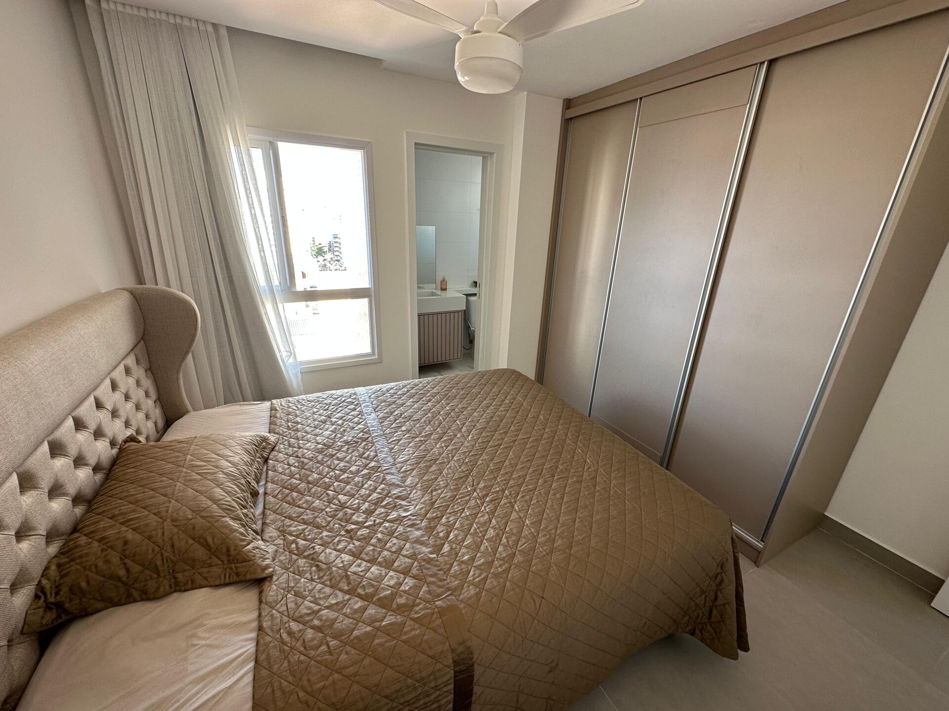 Apartamento à venda com 2 quartos, 75m² - Foto 10