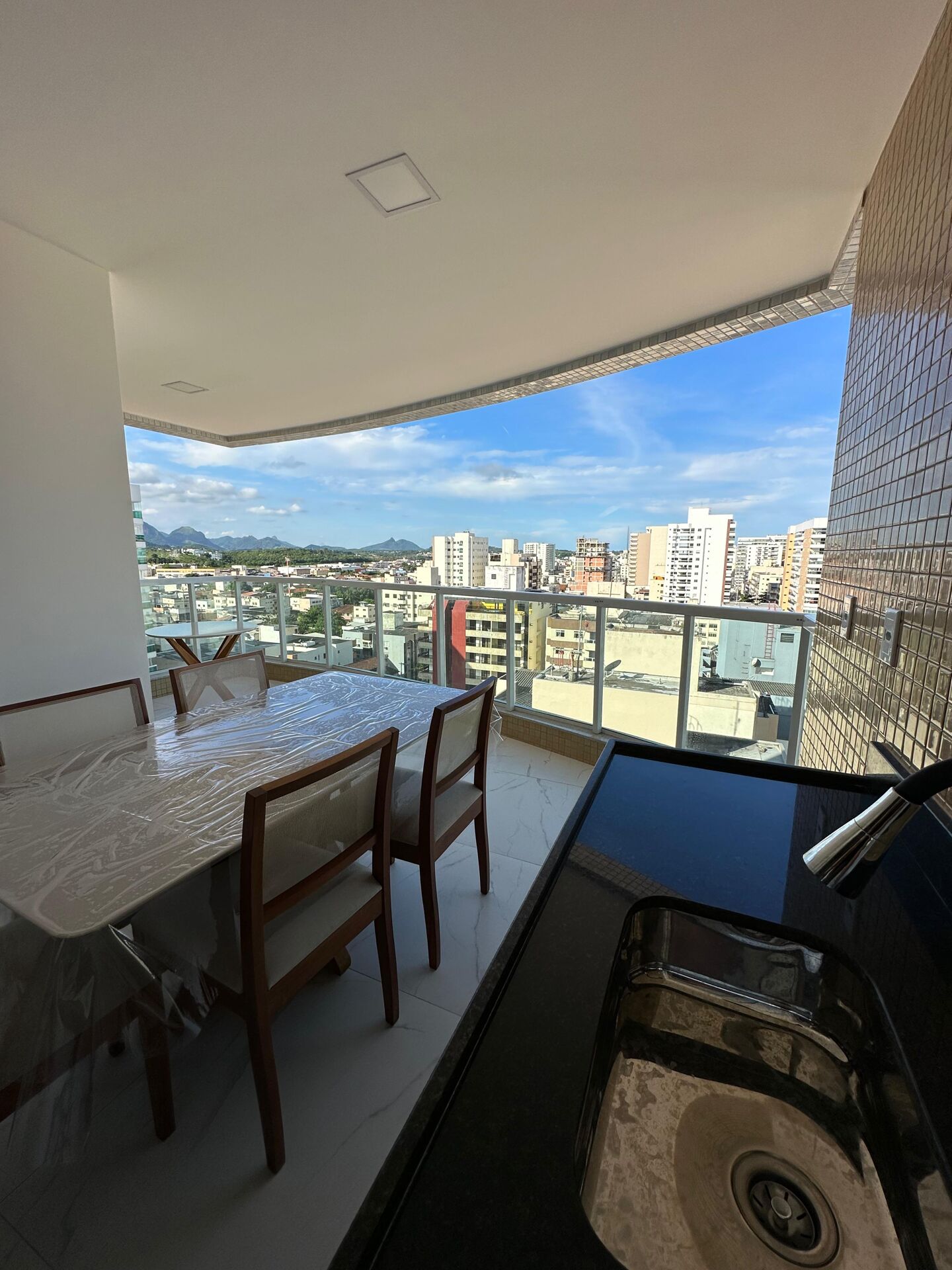 Apartamento à venda com 2 quartos, 75m² - Foto 3