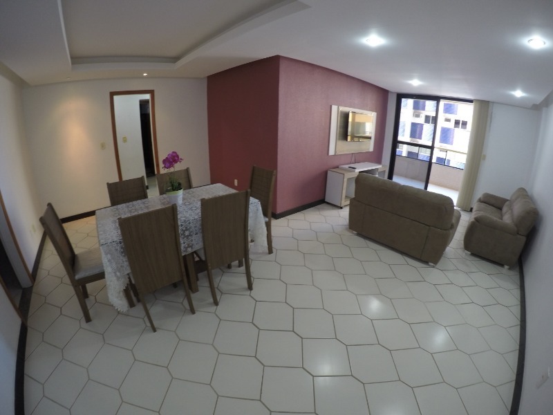 Apartamento à venda com 3 quartos, 130m² - Foto 1