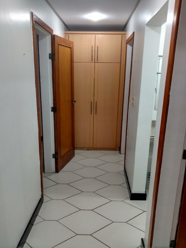 Apartamento à venda com 3 quartos, 130m² - Foto 32