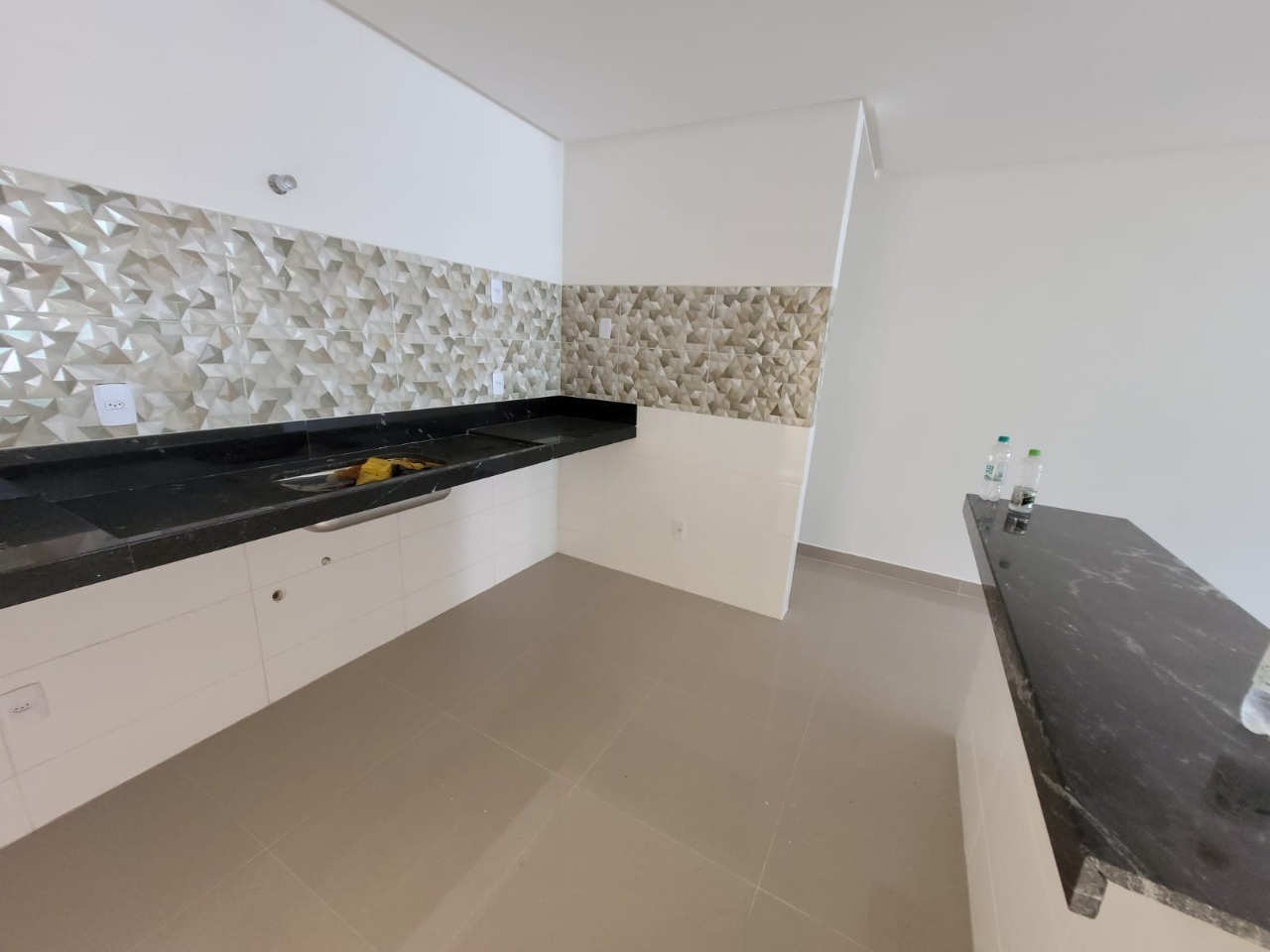 Casa à venda com 3 quartos, 90m² - Foto 11