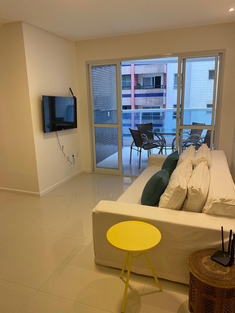 Apartamento à venda com 3 quartos, 100m² - Foto 1