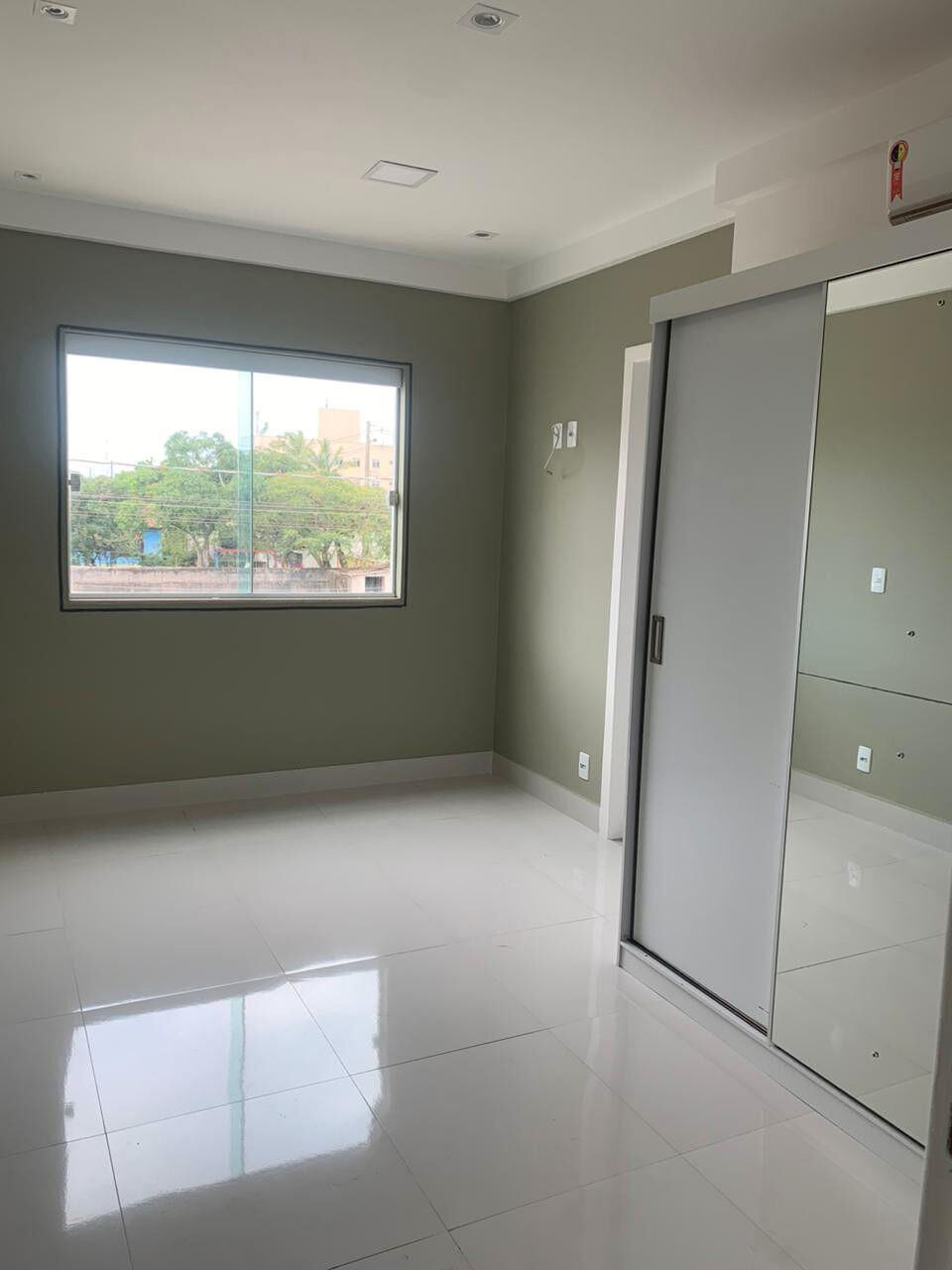 Casa à venda com 3 quartos, 129m² - Foto 11