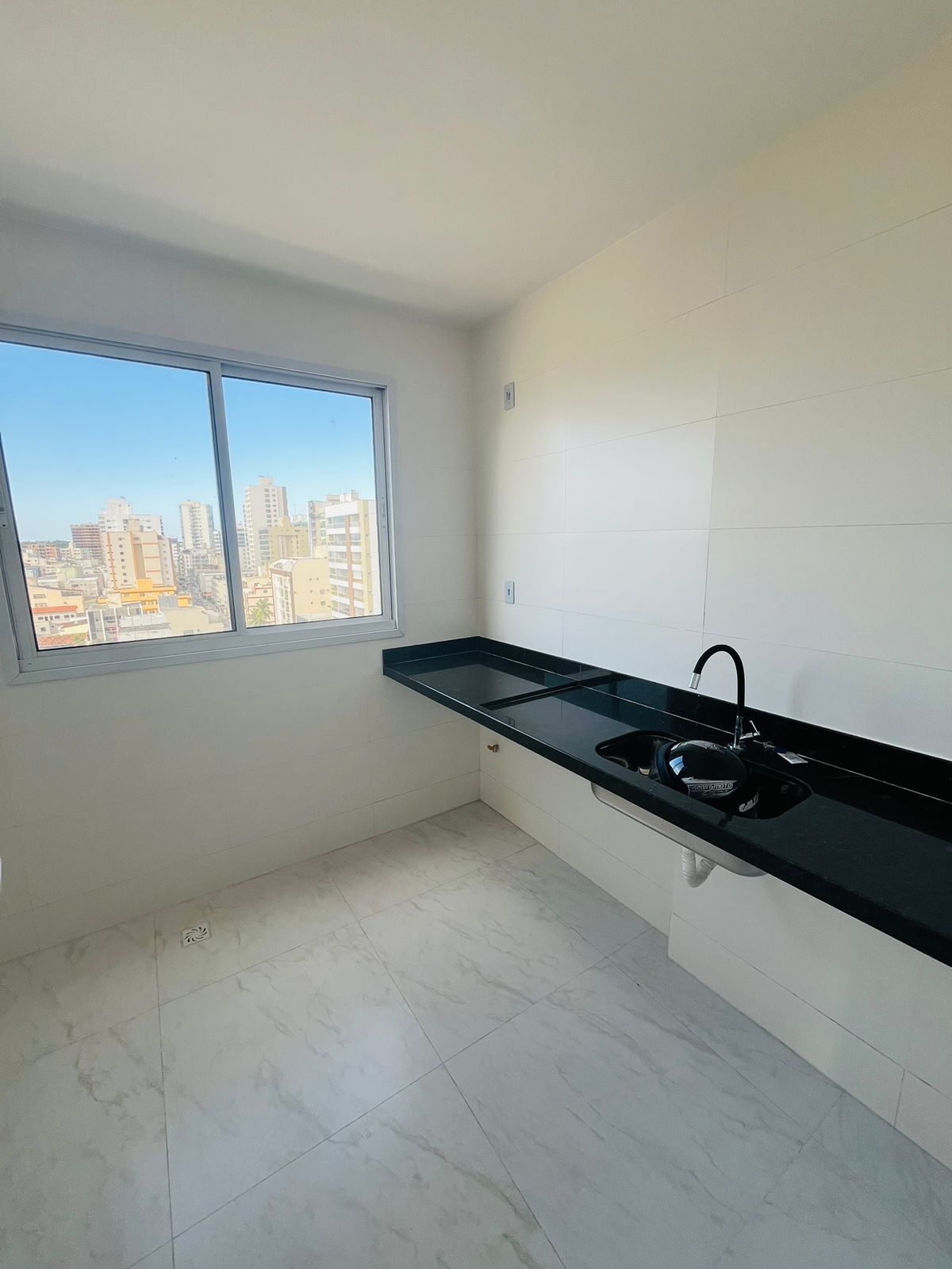 Apartamento à venda com 2 quartos, 79m² - Foto 4