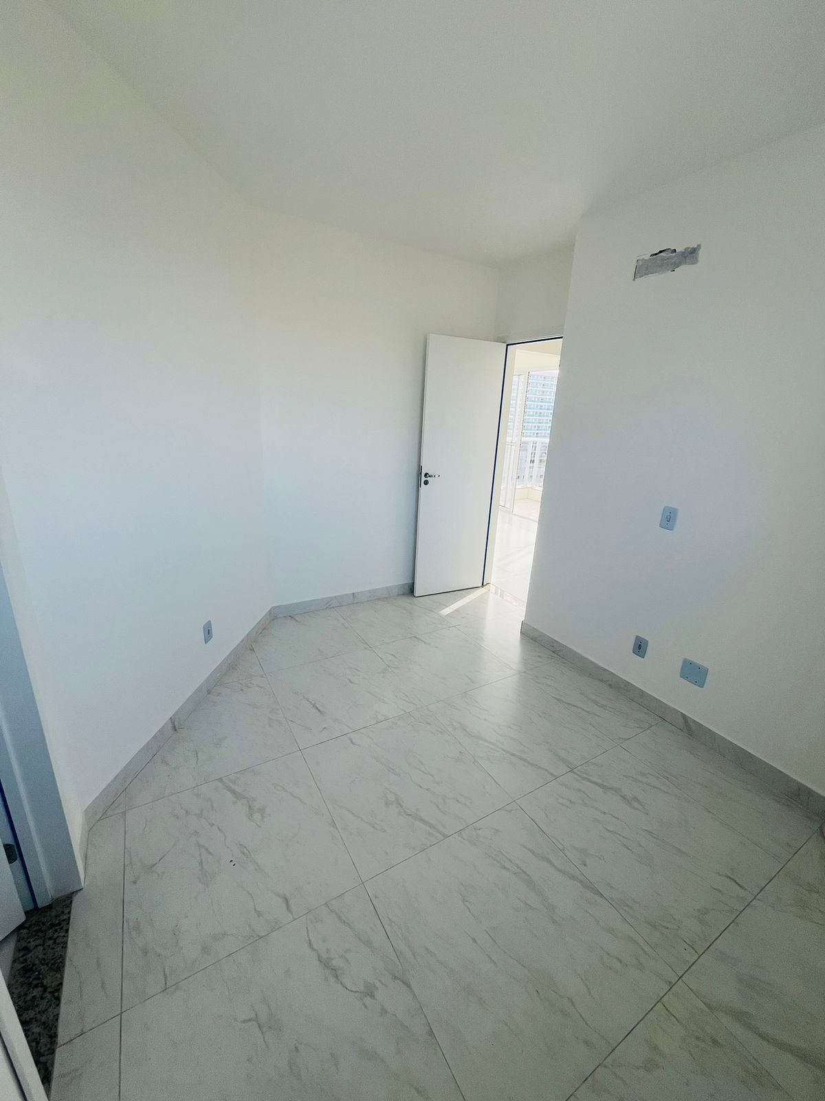 Apartamento à venda com 2 quartos, 79m² - Foto 17