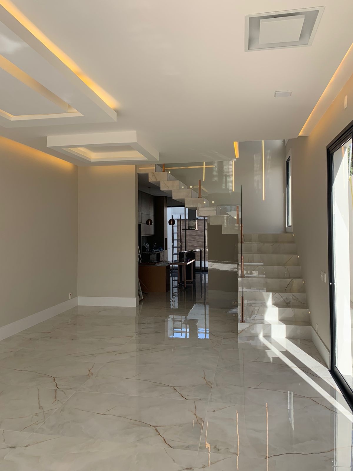 Casa à venda com 3 quartos, 210m² - Foto 5