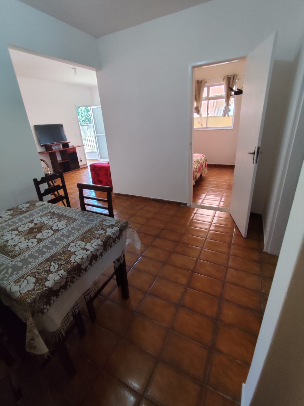 Apartamento à venda com 3 quartos, 105m² - Foto 2