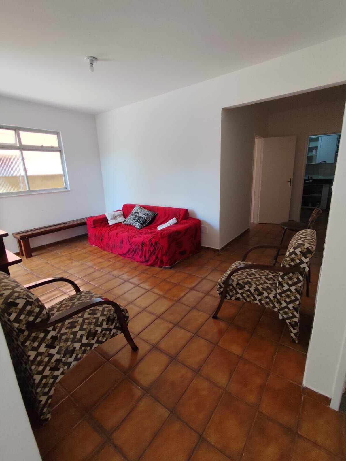 Apartamento à venda com 3 quartos, 105m² - Foto 1