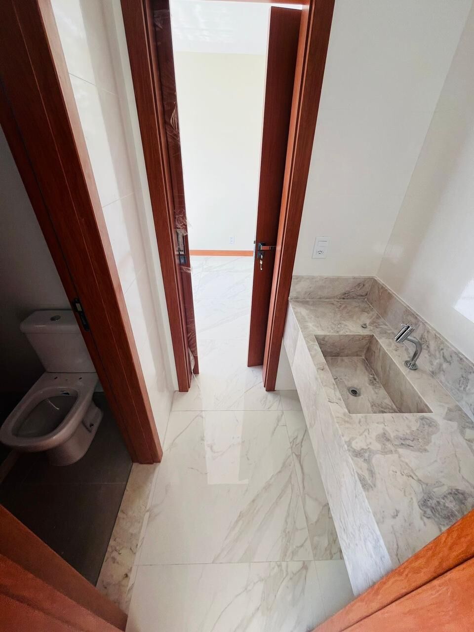 Apartamento à venda com 3 quartos, 99m² - Foto 25