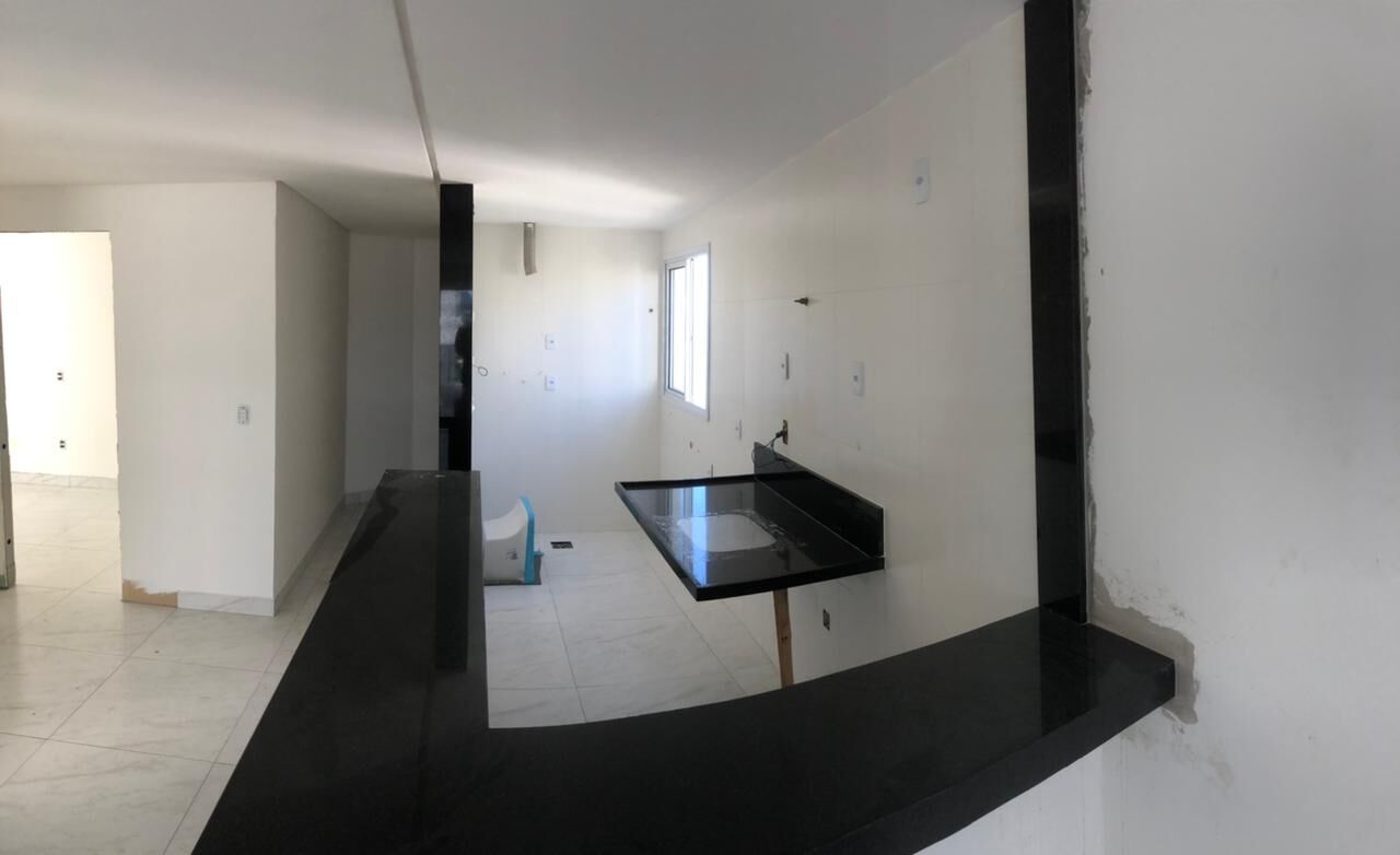 Apartamento à venda com 3 quartos, 94m² - Foto 2