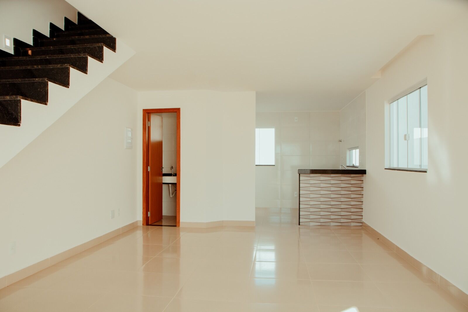 Casa à venda com 2 quartos, 80m² - Foto 16