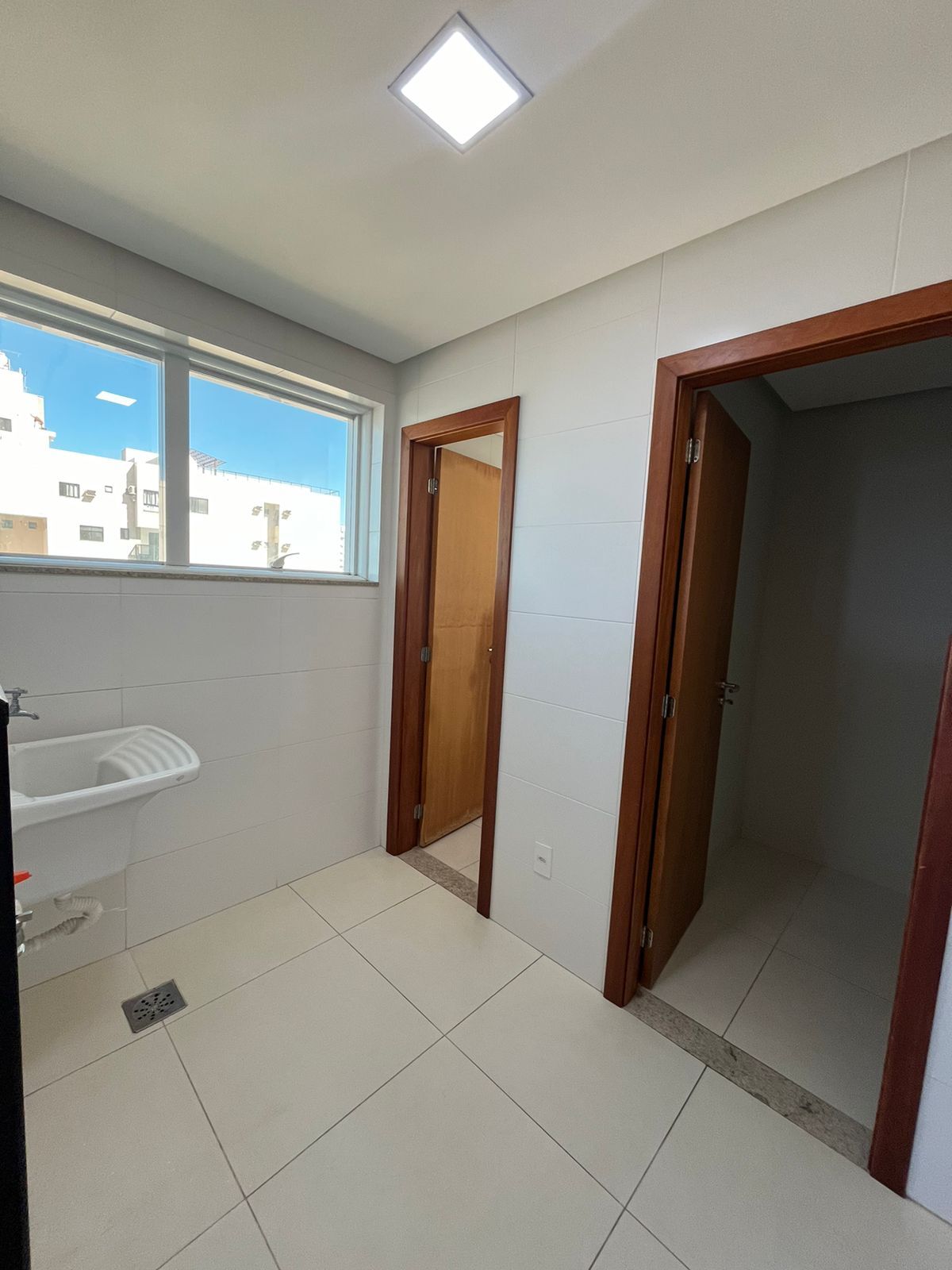 Apartamento à venda com 3 quartos, 140m² - Foto 25