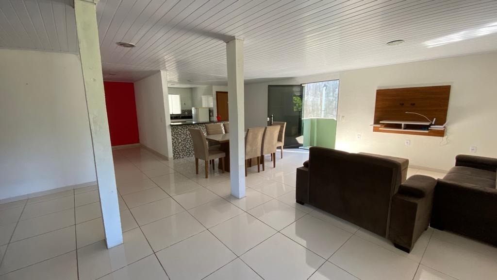 Casa à venda com 3 quartos, 140m² - Foto 1