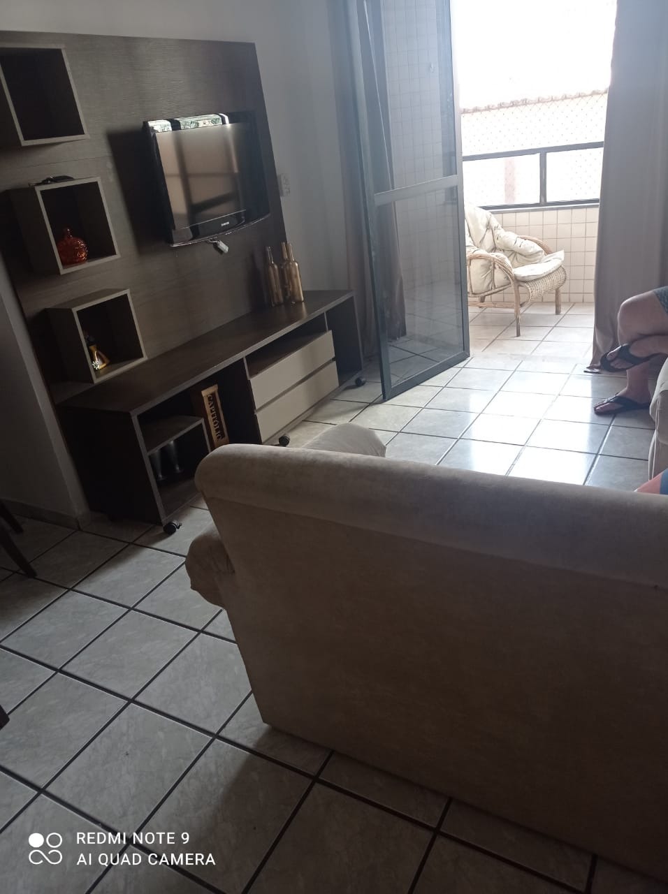 Apartamento à venda com 3 quartos, 97m² - Foto 2