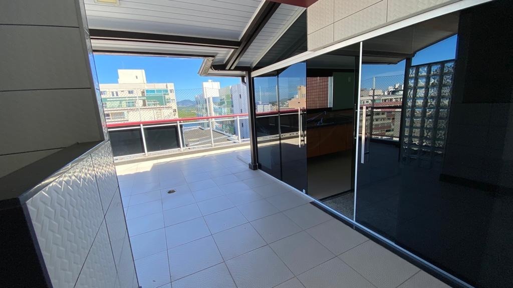 Cobertura à venda com 4 quartos, 280m² - Foto 1