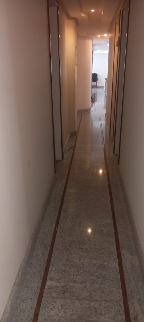 Cobertura à venda com 4 quartos, 240m² - Foto 4