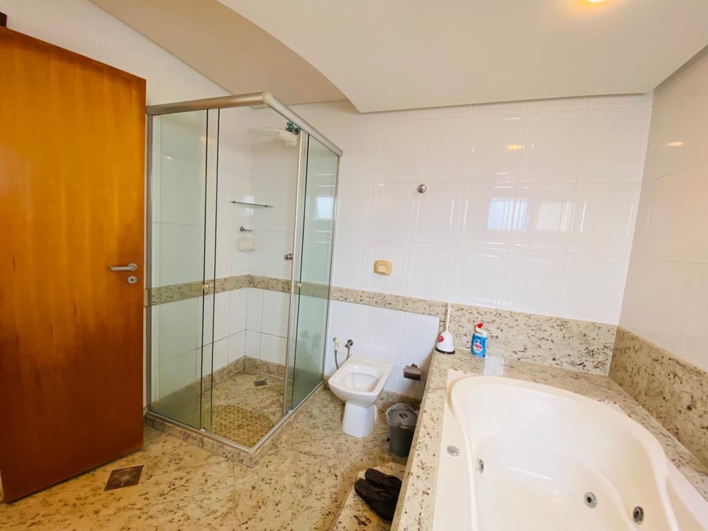 Cobertura à venda com 4 quartos, 240m² - Foto 13