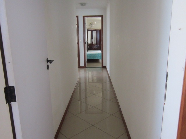 Apartamento à venda com 4 quartos, 140m² - Foto 9