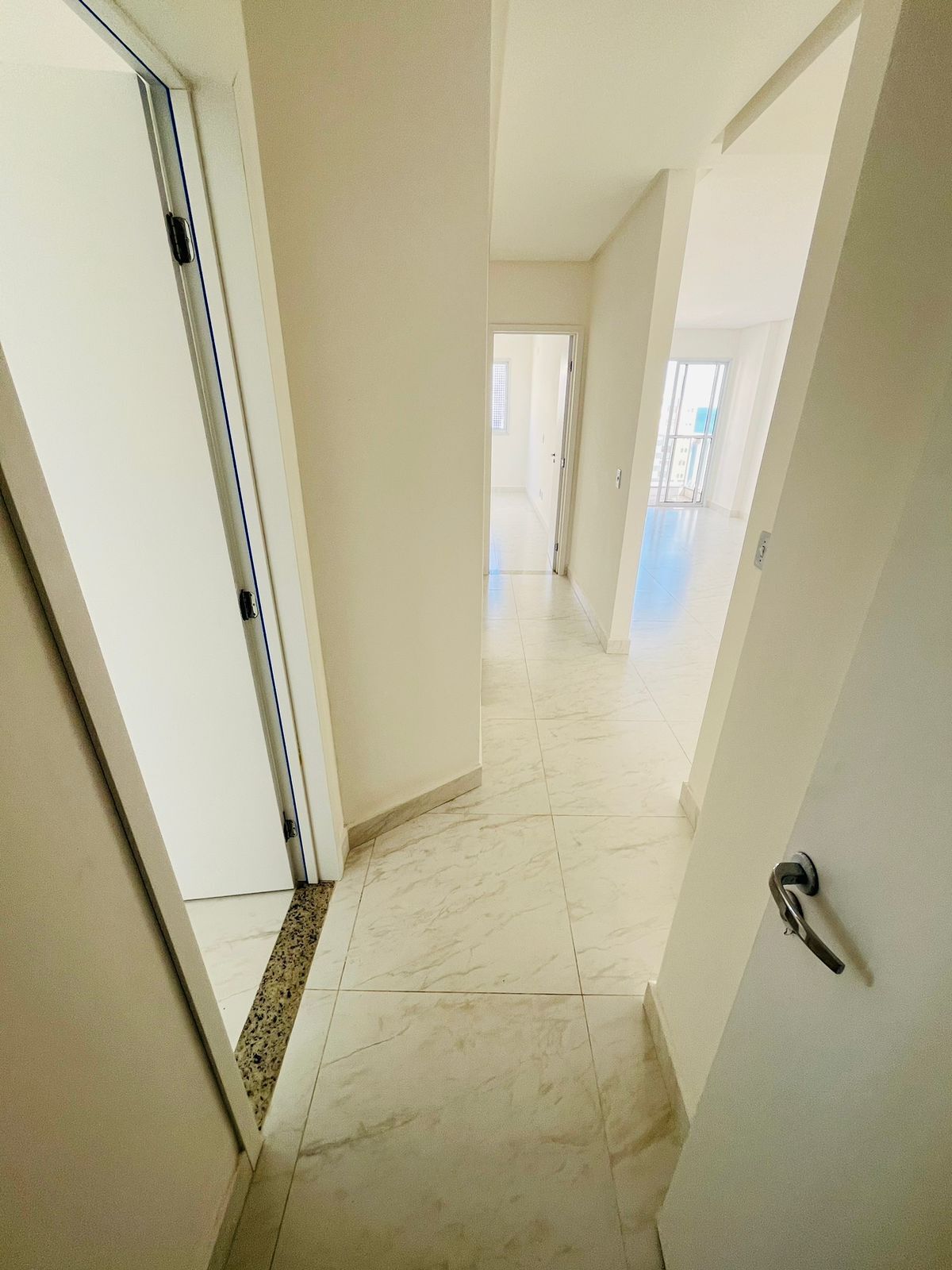 Apartamento à venda com 3 quartos, 85m² - Foto 9