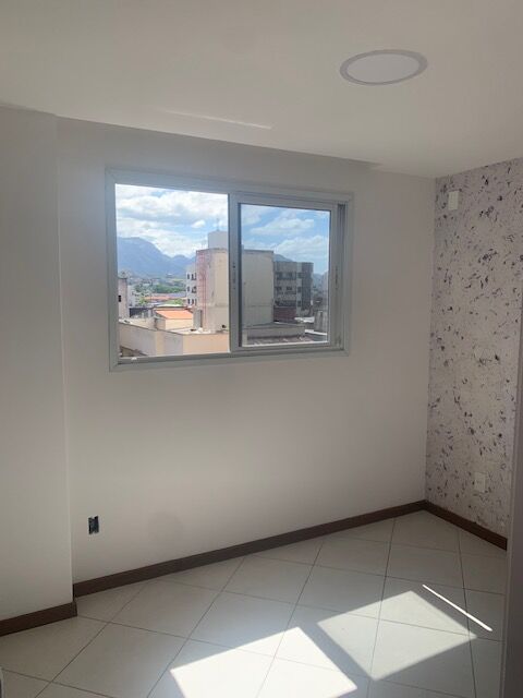 Apartamento à venda com 3 quartos, 105m² - Foto 9