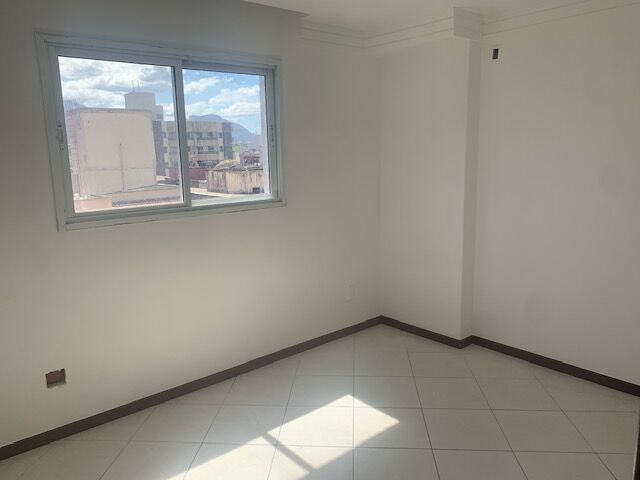 Apartamento à venda com 3 quartos, 105m² - Foto 6