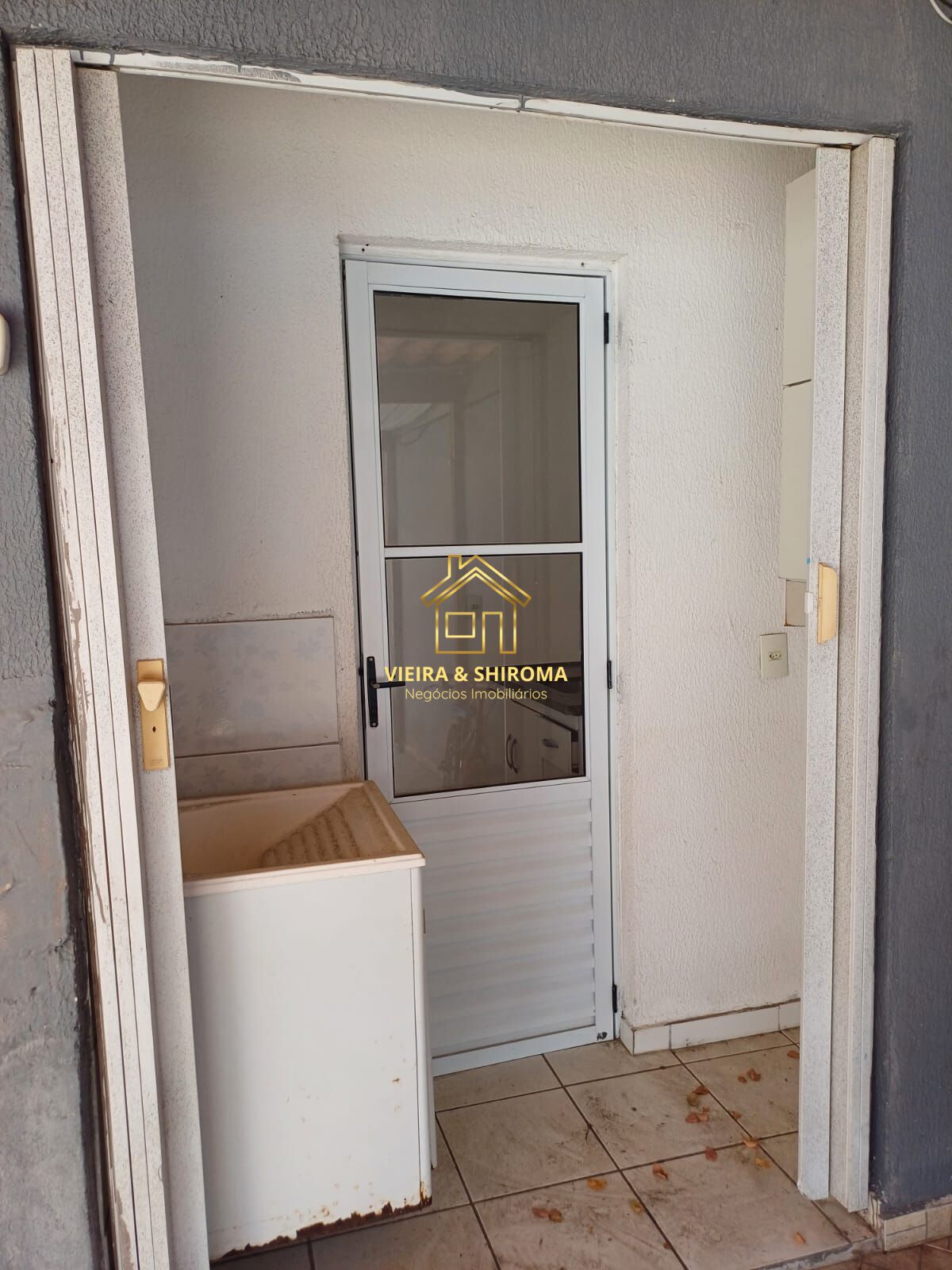 Casa à venda com 2 quartos, 65m² - Foto 13