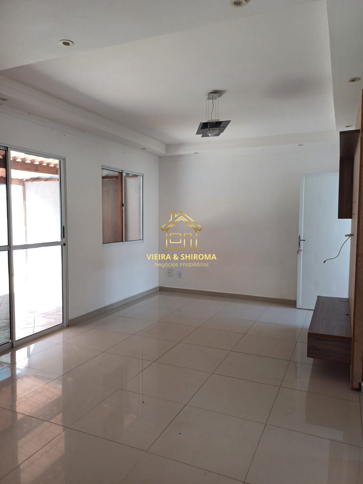 Casa à venda com 2 quartos, 65m² - Foto 6