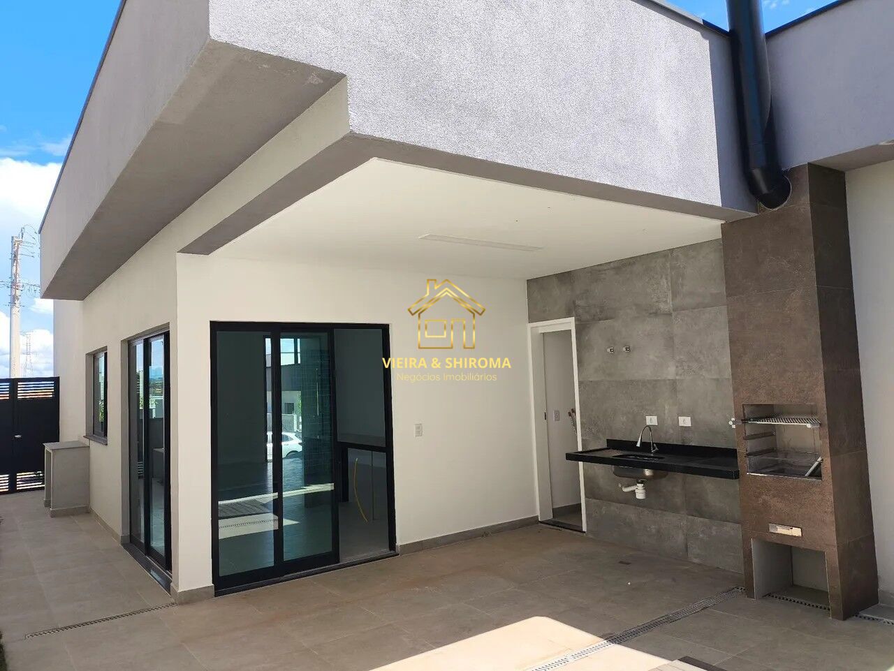 Casa à venda com 3 quartos, 152m² - Foto 2